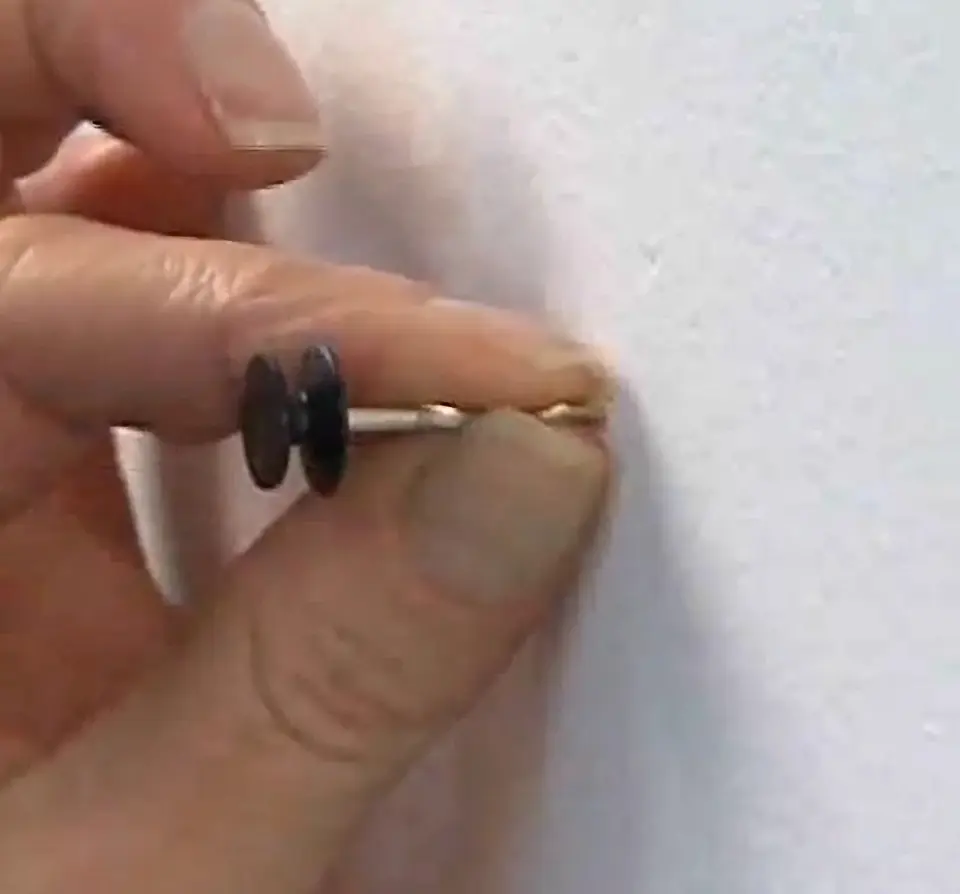 DécoNails nail shapes — picture-hanging hardware product design